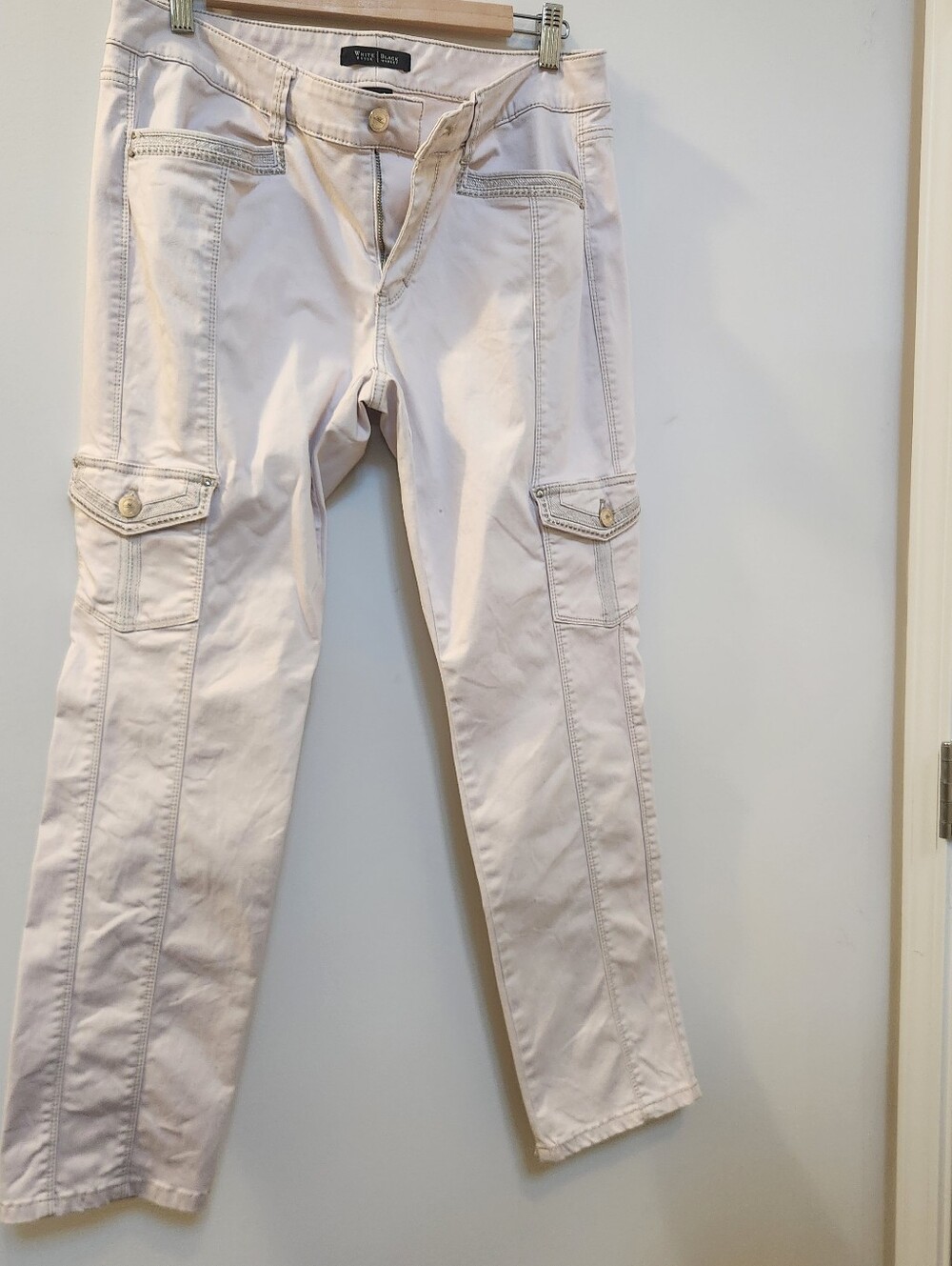 White House Black Market Blanc 10R Slim Ankle Pants in Off-White